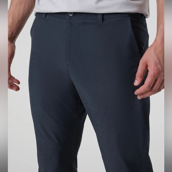 Vuori Men's Navy Pants size 38
Cascade tech chino pant - Picture 9 of 9